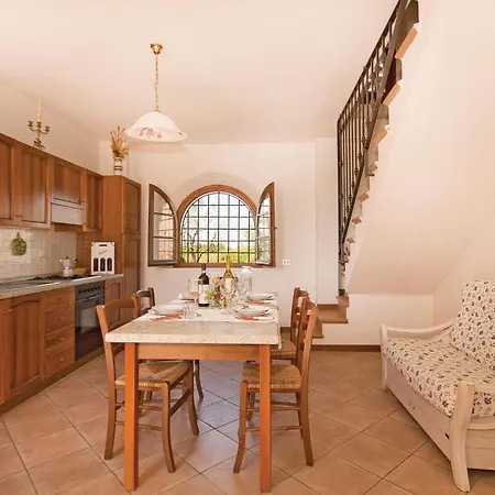 Casale Del Borgo 7 Querce (Lucca)